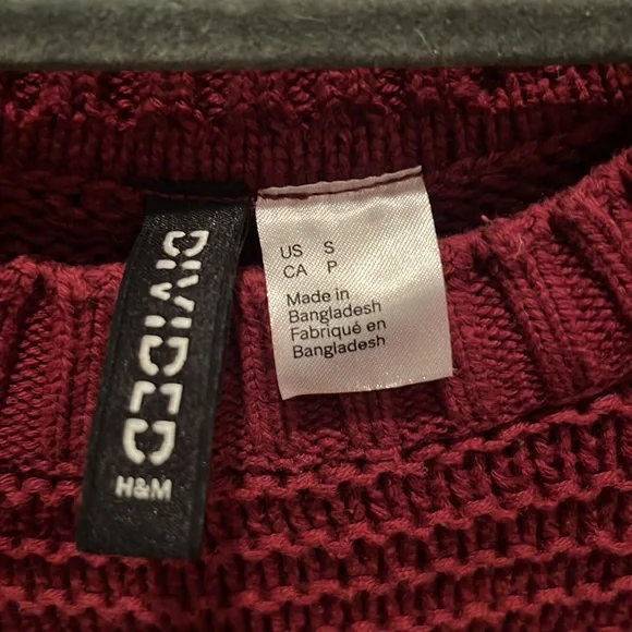 Maroon H&M sweater. Size S. - Picture 3 of 4